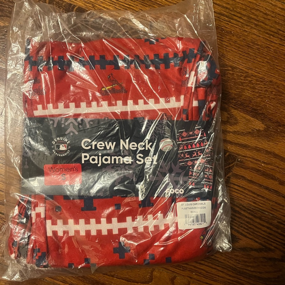 MLB Genuine Merchandise Cardinals Red Holiday Pajama Set